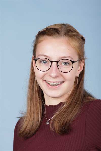 Anna Pohlmann, 11A