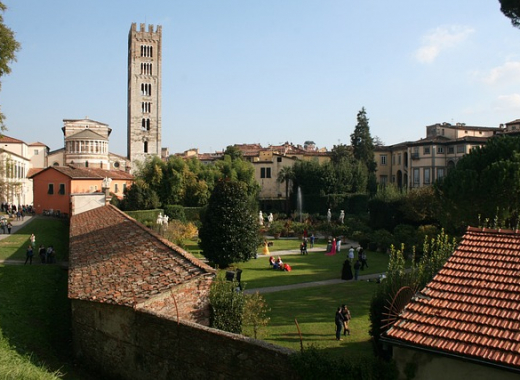 Fahrt nach Lucca