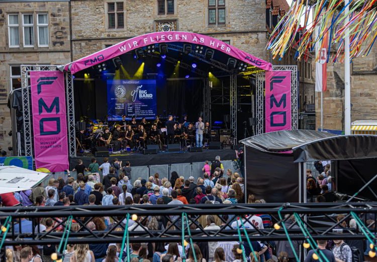 Big Band auf der Maiwoche 