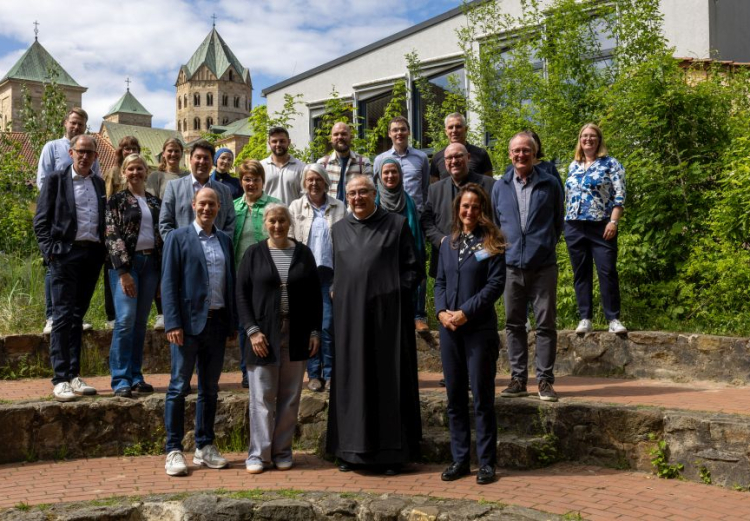 Bischof Dominicus zu Besuch in der Ursulaschule