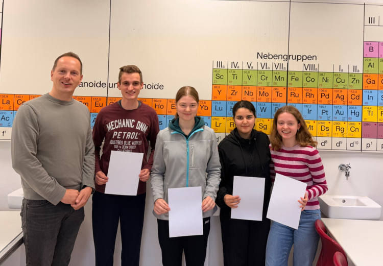 Ursulaschule in der zweiten Runde der Internationalen Chemie-Olympiade